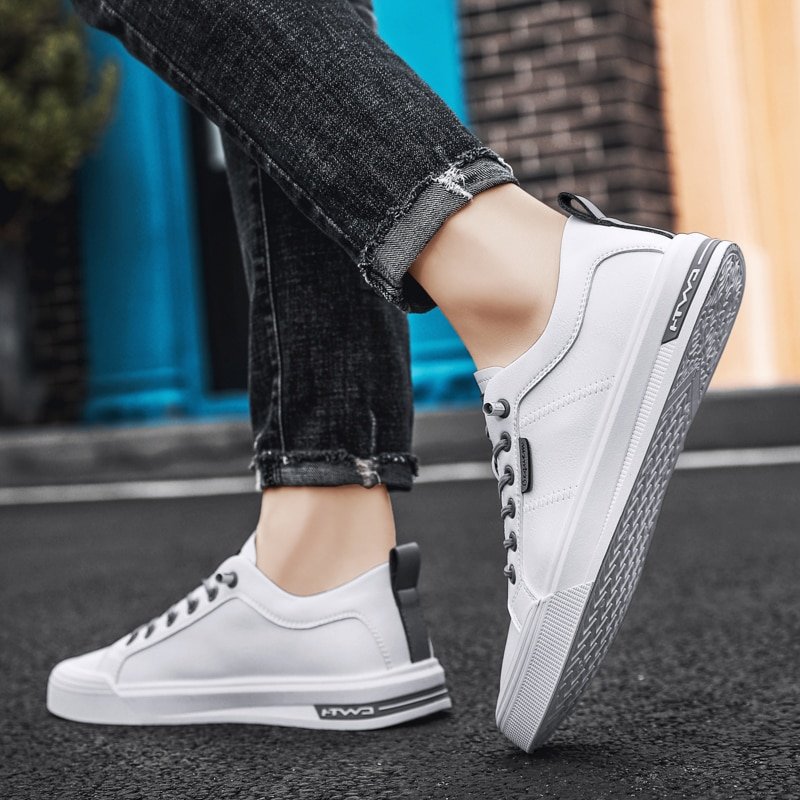 Men-s-Casual-Shoes-Lightweight-Breathable-Men-Shoes-Flat-Men-Sneakers-White-Business-Travel-Tenis-Masculino-4